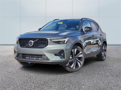 2026 Volvo XC40 B5 Ultra