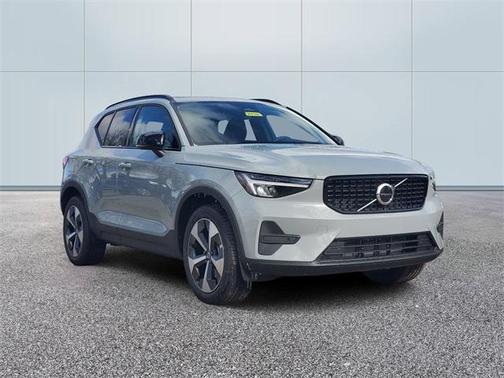 2026 Volvo XC40 B5 Core