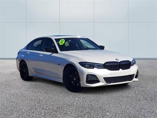 2022 BMW 330e 330e