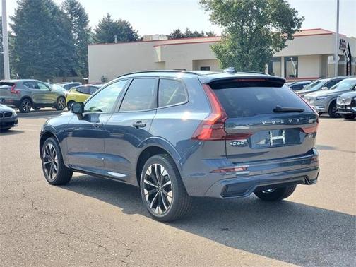 2026 Volvo XC60 B5 Ultra