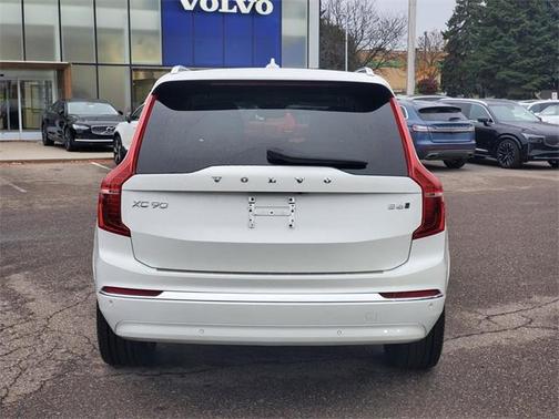 2023 Volvo XC90 B6 Plus 7-Seater