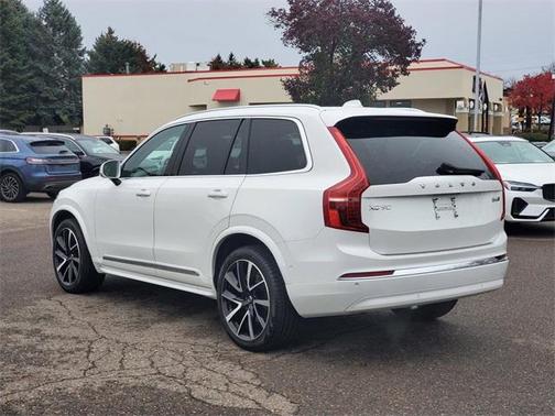 2023 Volvo XC90 B6 Plus 7-Seater