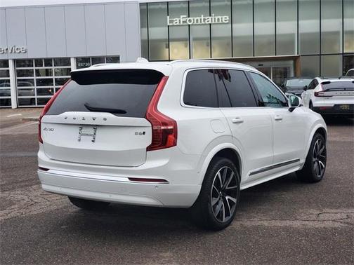 2023 Volvo XC90 B6 Plus 7-Seater