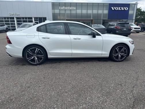 2021 Volvo S60 T6 R-Design