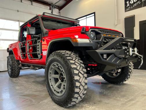 Photo 2 of 32 of 2020 Jeep Gladiator Overland