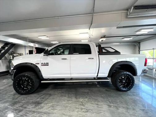 2017 RAM 2500 Big Horn Crew Cab 4x4 6'4' Box