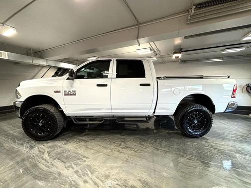 2018 RAM 2500 Tradesman Crew Cab 4x4 6'4' Box