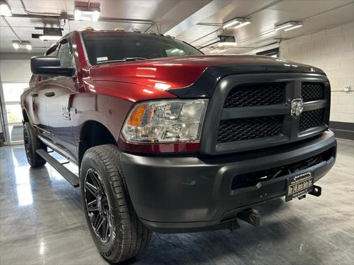 2017 RAM 2500 Tradesman Crew Cab 4x4 6'4' Box