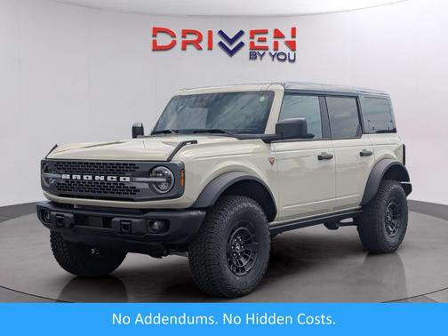 Desert Sand 2026 Ford Bronco Badlands