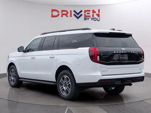Oxford White 2026 Ford Expedition Max Active