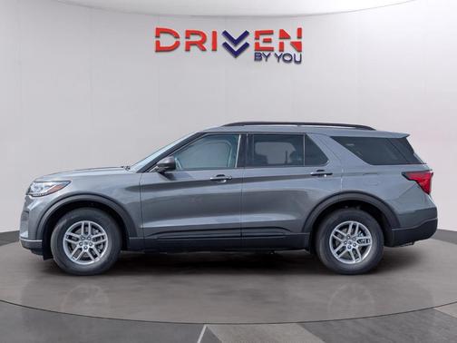 Carbonized Gray Metallic 2026 Ford Explorer Active