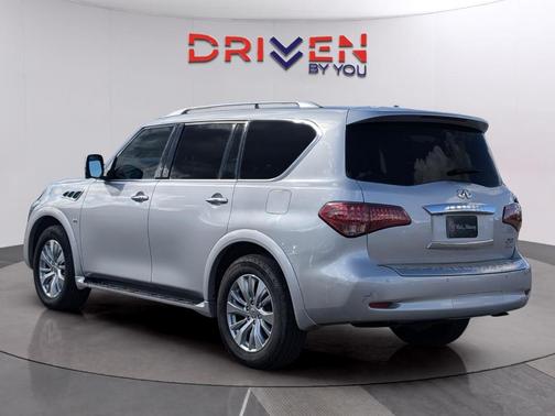 2017 INFINITI QX80 