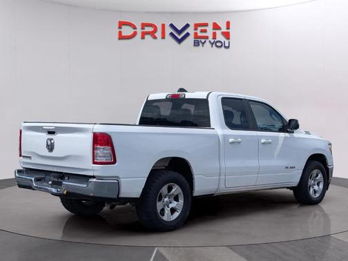 Bright White Clearcoat 2022 RAM 1500 Big Horn