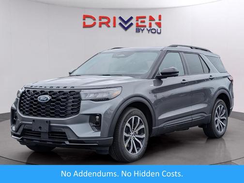 Carbonized Gray Metallic 2026 Ford Explorer ST-Line