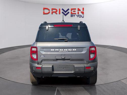 Carbonized Gray 2026 Ford Bronco Sport Outer Banks