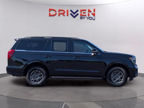 Agate Black Metallic 2026 Ford Expedition Active