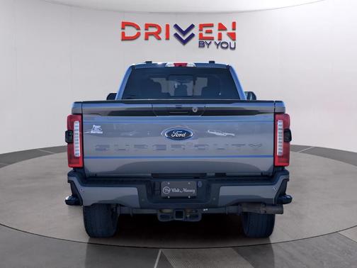 2024 Ford F-350 Lariat Super Duty