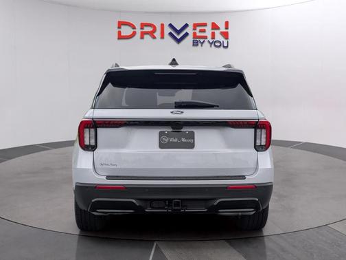 Space White Metallic 2026 Ford Explorer ST-Line