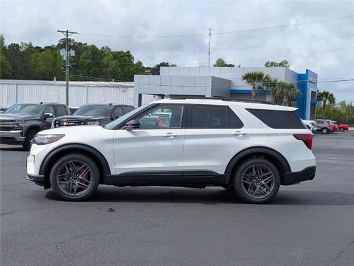 Star White 2026 Ford Explorer ST
