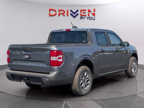 Carbonized Gray Metallic 2026 Ford Maverick XLT