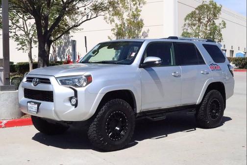 Classic Silver Metallic 2020 Toyota 4Runner SR5 Premium
