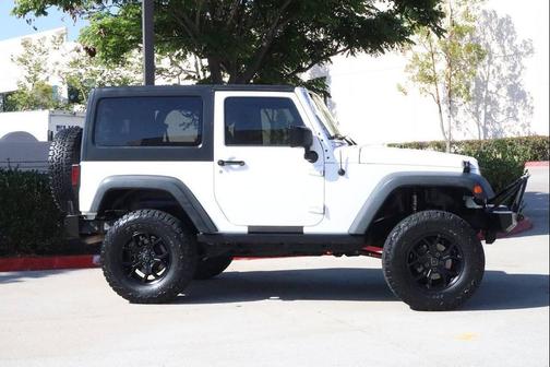Bright White Clearcoat 2014 Jeep Wrangler Sport
