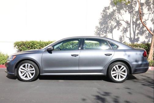 2019 Volkswagen Passat 2.0T Wolfsburg Edition
