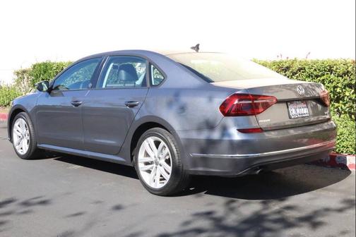 2019 Volkswagen Passat 2.0T Wolfsburg Edition