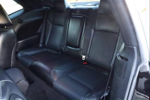 2015 Dodge Challenger SXT Plus