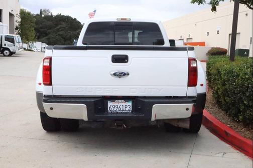 Oxford White 2014 Ford F-350 Lariat