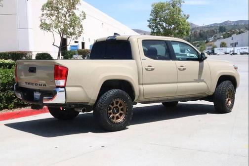 Tan 2016 Toyota Tacoma SR5