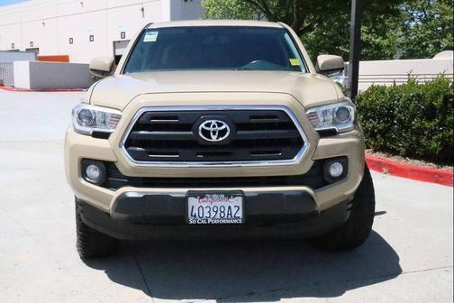 Tan 2016 Toyota Tacoma SR5