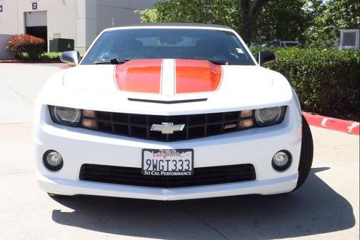 Summit White 2011 Chevrolet Camaro 2SS