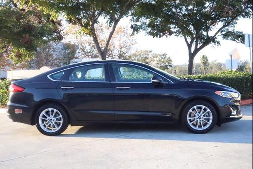 2020 Ford Fusion Plug-In Hybrid Titanium