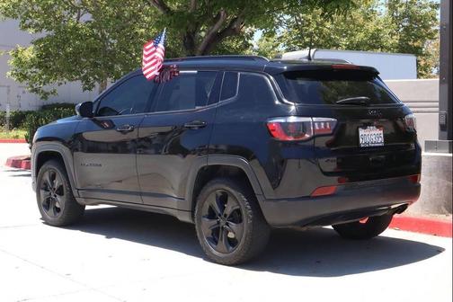 Diamond Black Crystal Pearlcoat 2021 Jeep Compass Latitude