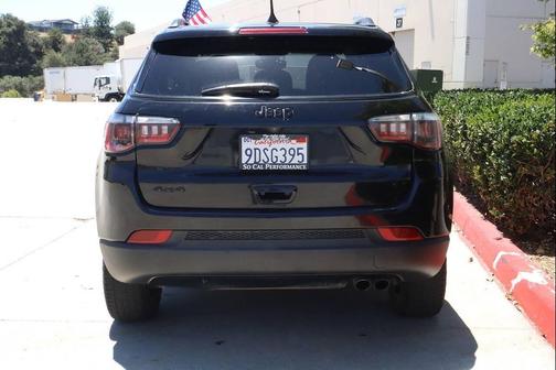 Diamond Black Crystal Pearlcoat 2021 Jeep Compass Latitude