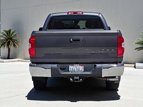 2018 Toyota Tundra SR5