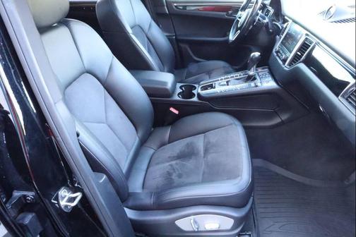 2018 Porsche Macan S