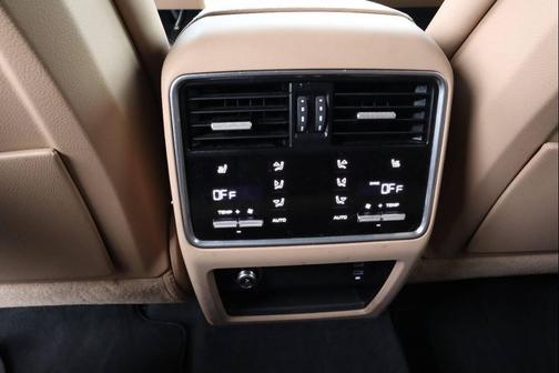 2023 Porsche Cayenne Platinum Edition