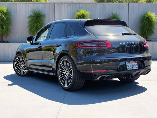 2016 Porsche Macan Turbo