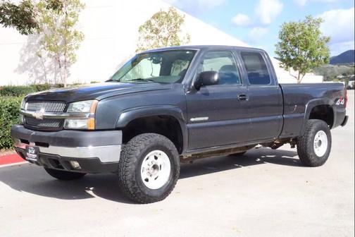 2004 Chevrolet Silverado 2500 LS H/D Extended Cab