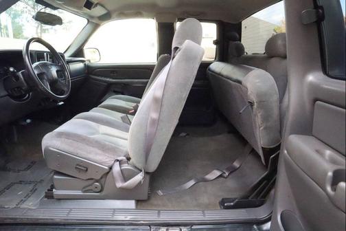 2004 Chevrolet Silverado 2500 LS H/D Extended Cab