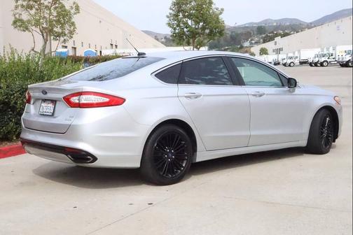 Ingot Silver 2016 Ford Fusion SE
