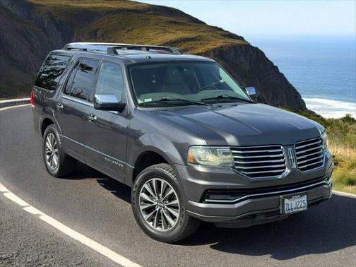 2015 Lincoln Navigator Base