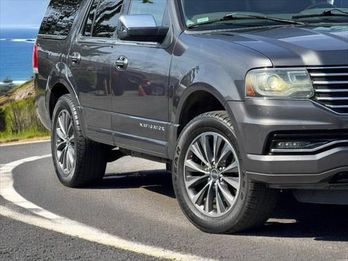 2015 Lincoln Navigator Base