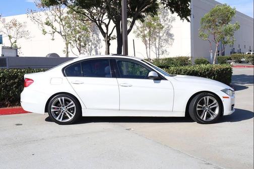 White 2012 BMW 328 328i 4dr Sedan SULEV