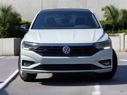 White 2019 Volkswagen Jetta 1.4T R-Line