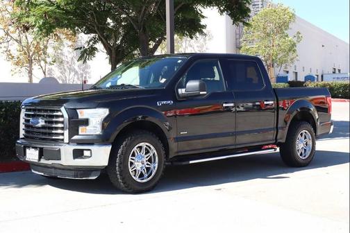 Magnetic Metallic 2015 Ford F-150 XLT