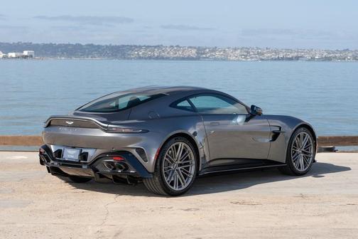 2026 Aston Martin Vantage Base
