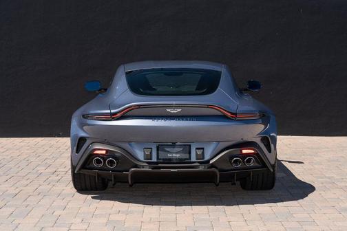 2025 Aston Martin Vantage Base